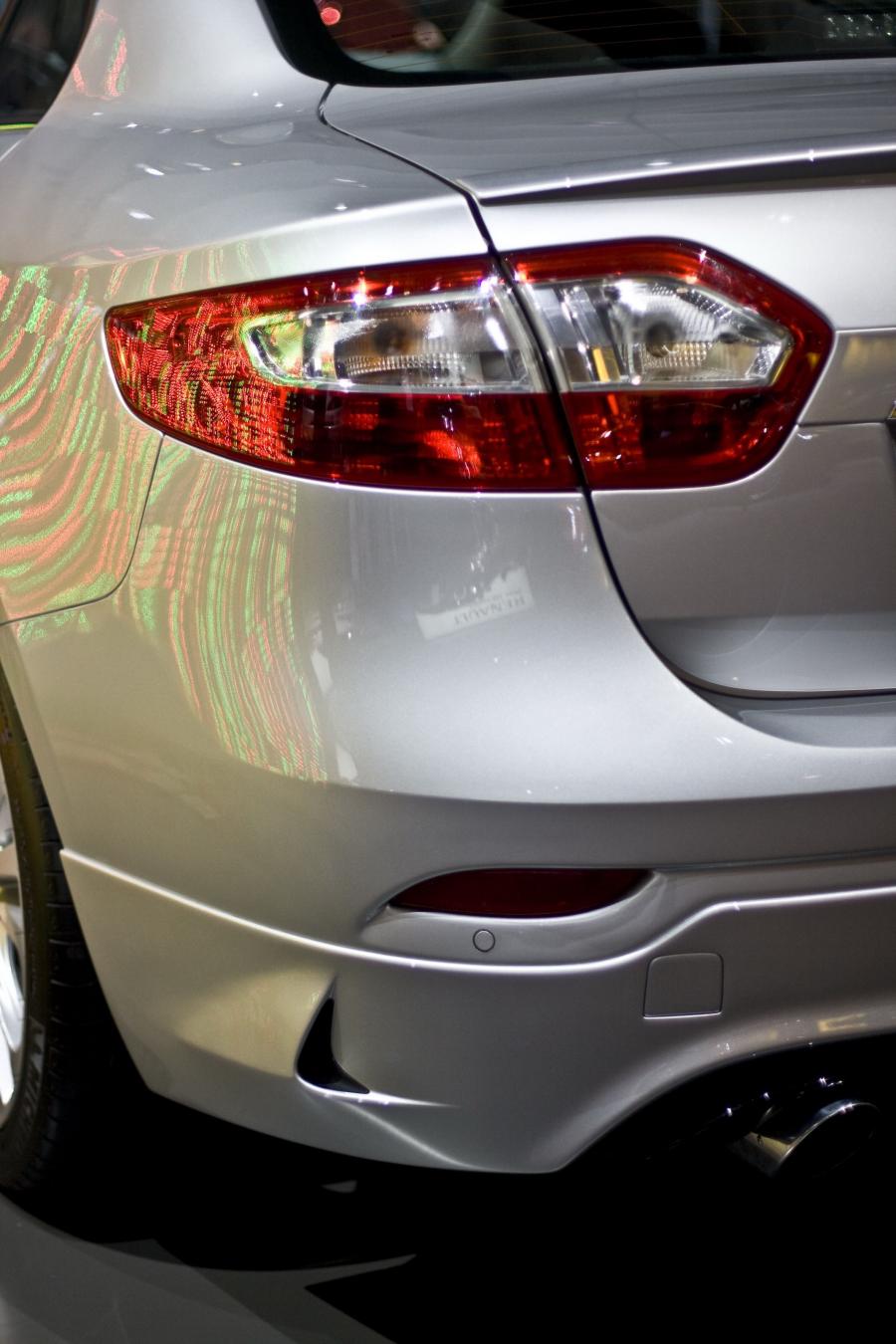  Renault Fluence 2010 года  (фото 37 из 146)